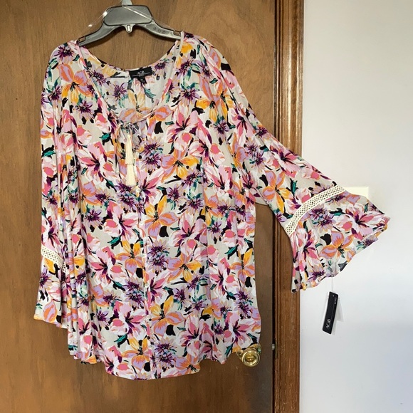 AGB Tops - AGB floral print bell sleeve top boho tassel tie at neckline creating keyhole 3X